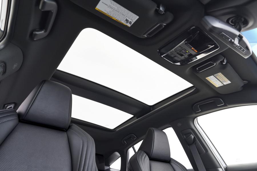 Интерьер Toyota Venza Hybrid Limited 2020 года  (фото 7 из 41)